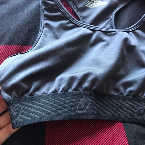 Small ASICS bra NWT - Picture 3 of 3